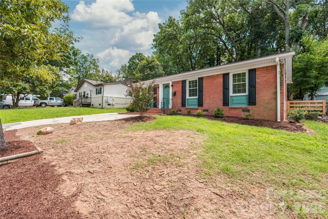 5054 Curtiswood Drive, Charlotte, NC 28213