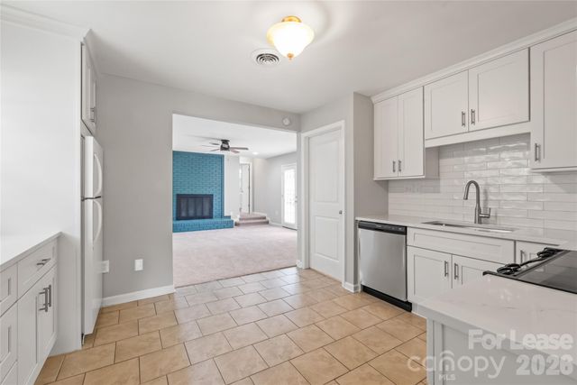 5054 Curtiswood Drive, Charlotte, NC 28213