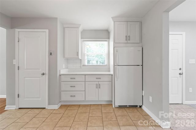 5054 Curtiswood Drive, Charlotte, NC 28213