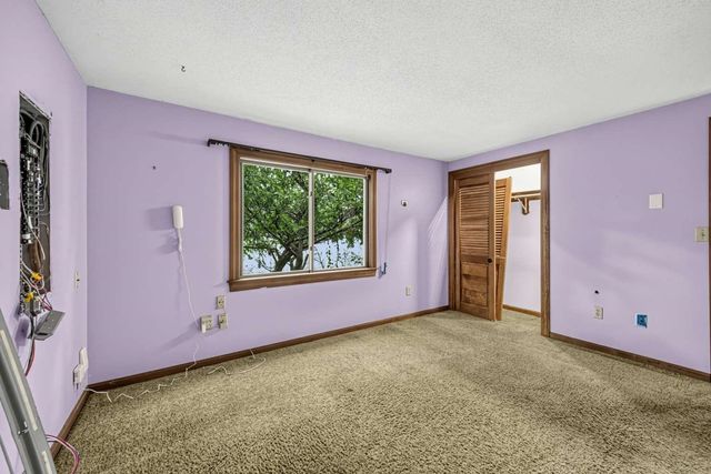 28 Beechwood Road, Hudson, NH 03051