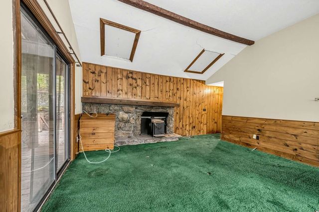 28 Beechwood Road, Hudson, NH 03051