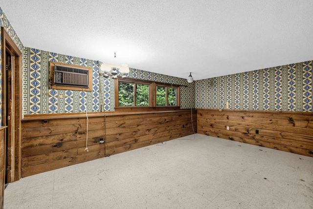 28 Beechwood Road, Hudson, NH 03051
