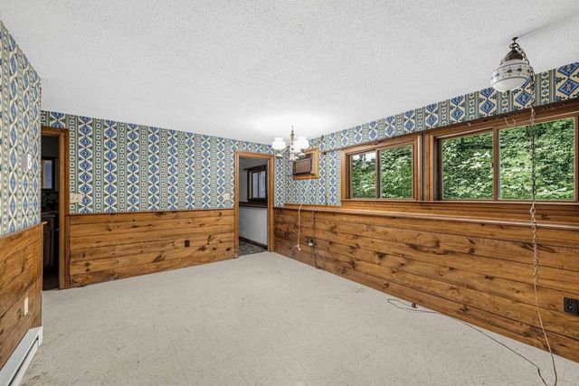 28 Beechwood Road, Hudson, NH 03051