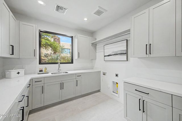 10875 E PROSPECT POINT Drive, Scottsdale, AZ 85262