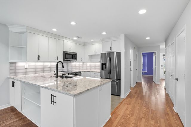 198 River Breeze Drive 75, Charleston, SC 29407