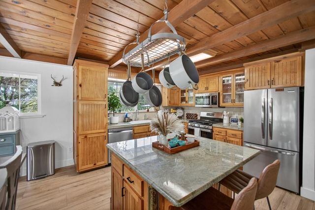 14428 Garden Bar Rd, Grass Valley, CA 95949