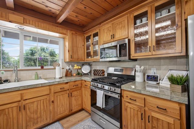 14428 Garden Bar Rd, Grass Valley, CA 95949