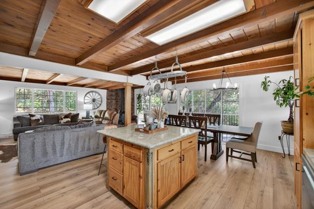 14428 Garden Bar Rd, Grass Valley, CA 95949