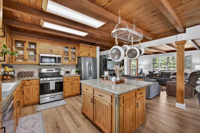 14428 Garden Bar Rd, Grass Valley, CA 95949