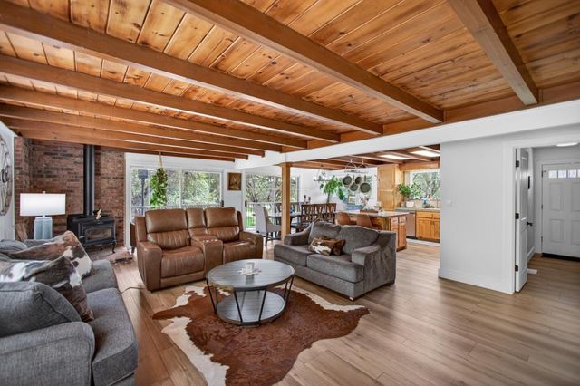 14428 Garden Bar Rd, Grass Valley, CA 95949