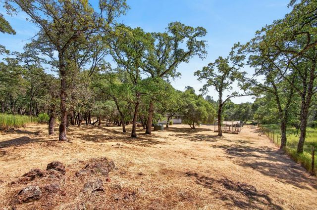 14428 Garden Bar Rd, Grass Valley, CA 95949