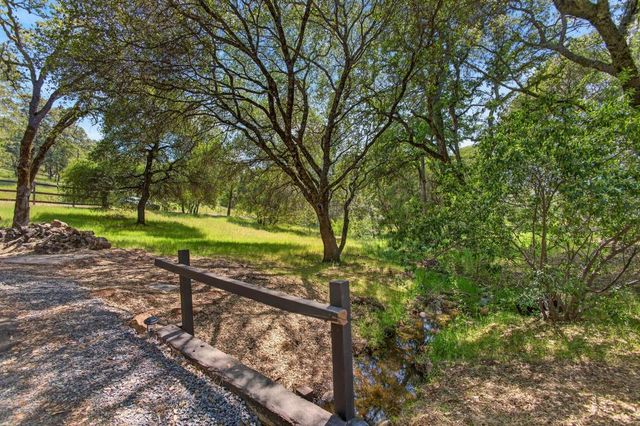 14428 Garden Bar Rd, Grass Valley, CA 95949