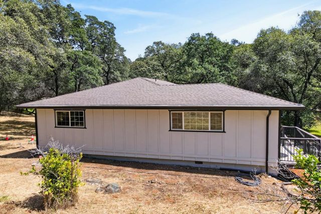 14428 Garden Bar Rd, Grass Valley, CA 95949