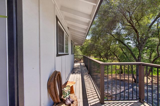 14428 Garden Bar Rd, Grass Valley, CA 95949