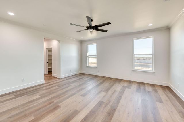 35242 Mustang Lane, Madera, CA 93636