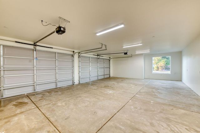 35242 Mustang Lane, Madera, CA 93636