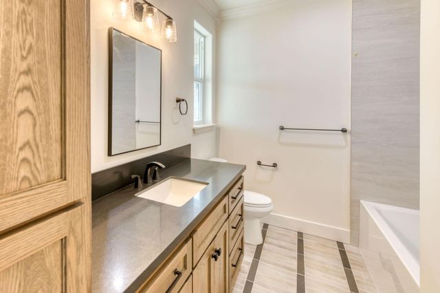 35242 Mustang Lane, Madera, CA 93636