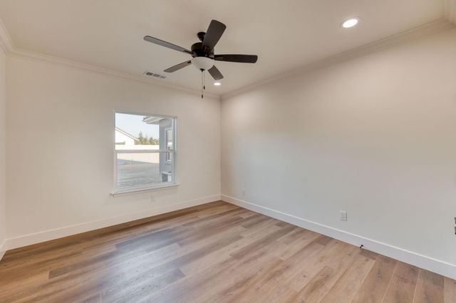 35242 Mustang Lane, Madera, CA 93636