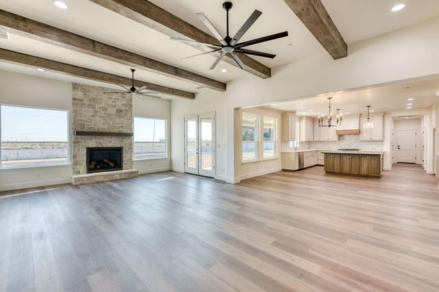 35242 Mustang Lane, Madera, CA 93636