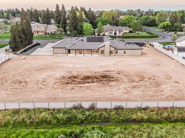 35242 Mustang Lane, Madera, CA 93636