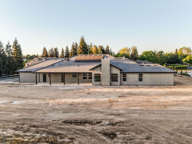 35242 Mustang Lane, Madera, CA 93636