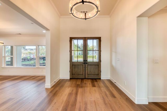 35242 Mustang Lane, Madera, CA 93636