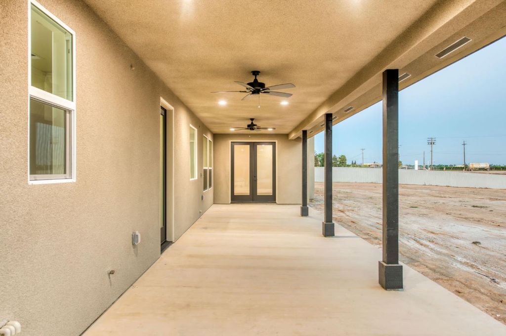 Image 14 of property listing at 35242 Mustang Lane, Madera, CA 93636