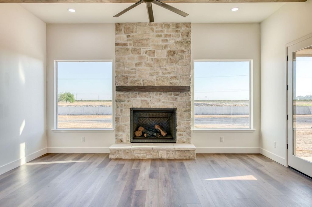 Image 26 of property listing at 35242 Mustang Lane, Madera, CA 93636