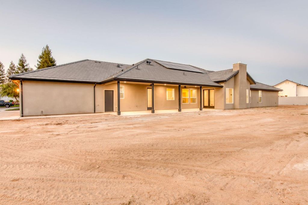 Image 41 of property listing at 35242 Mustang Lane, Madera, CA 93636