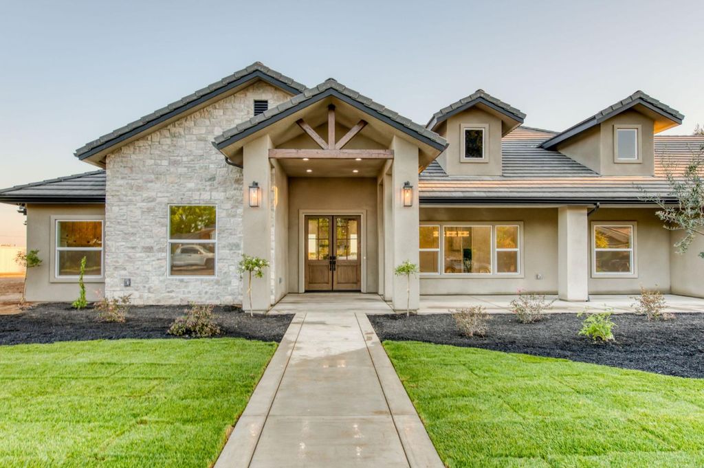 Image 43 of property listing at 35242 Mustang Lane, Madera, CA 93636