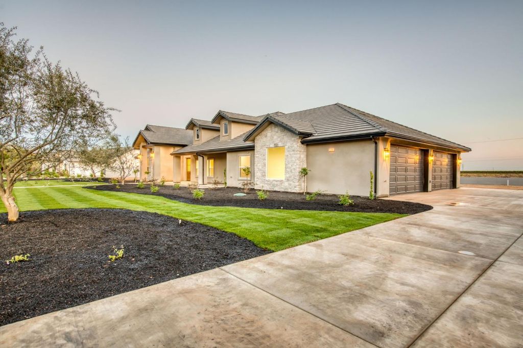 Image 46 of property listing at 35242 Mustang Lane, Madera, CA 93636