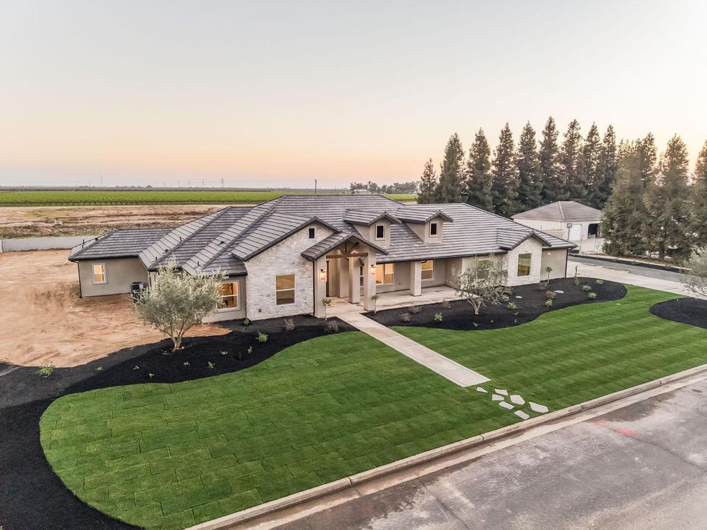 Image 56 of property listing at 35242 Mustang Lane, Madera, CA 93636