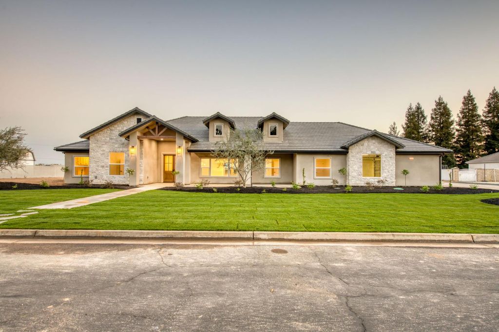 Image 59 of property listing at 35242 Mustang Lane, Madera, CA 93636