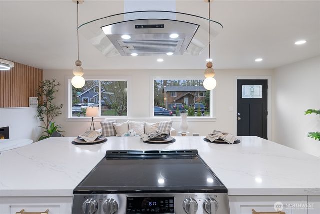 8821 S D Street, Tacoma, WA 98444