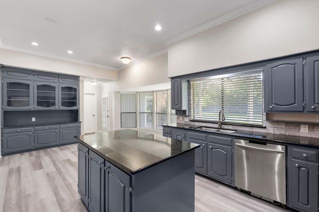 4351 Bullfinch Court, Fort Worth, TX 76133