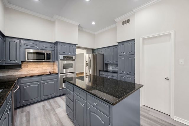 4351 Bullfinch Court, Fort Worth, TX 76133