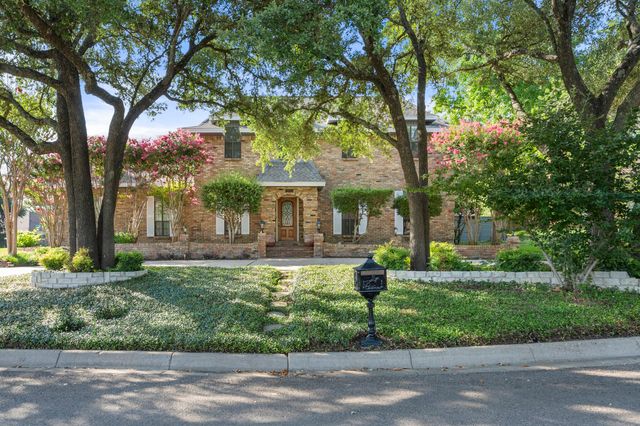 4351 Bullfinch Court, Fort Worth, TX 76133