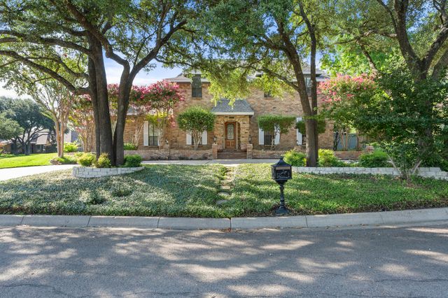4351 Bullfinch Court, Fort Worth, TX 76133