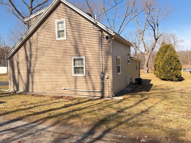 7 Southbridge St Ct, Auburn, MA 01501