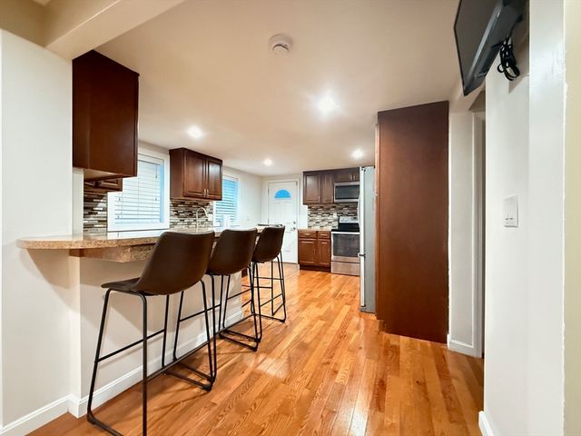 7 Southbridge St Ct, Auburn, MA 01501