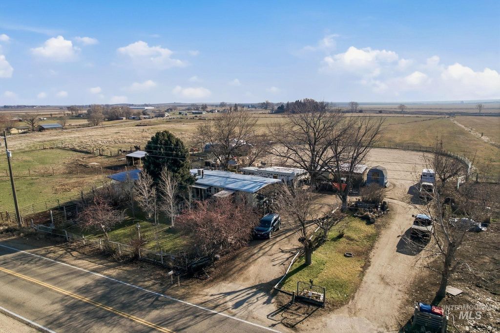 603 E King Rd, Kuna, ID 83634