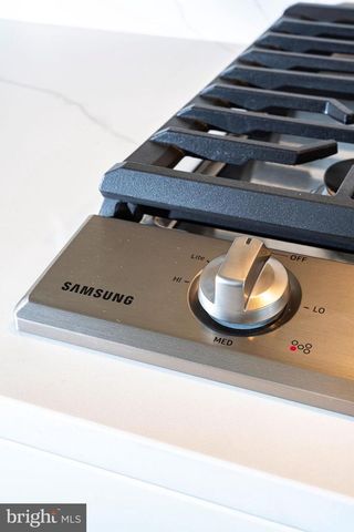 23642 WINTERDAY DR, Ashburn, VA 20148