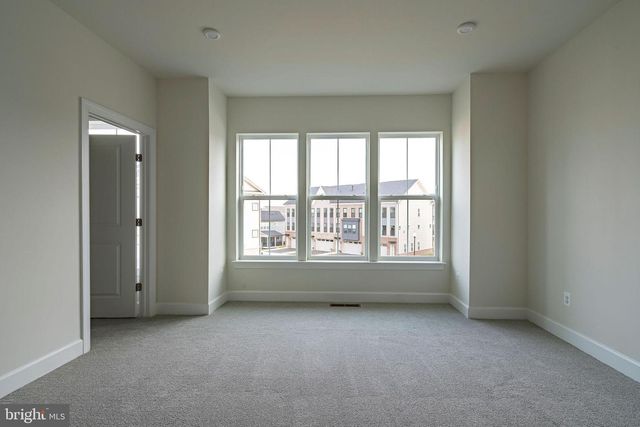 23642 WINTERDAY DR, Ashburn, VA 20148