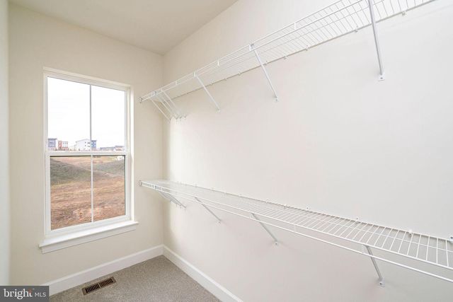 23642 WINTERDAY DR, Ashburn, VA 20148