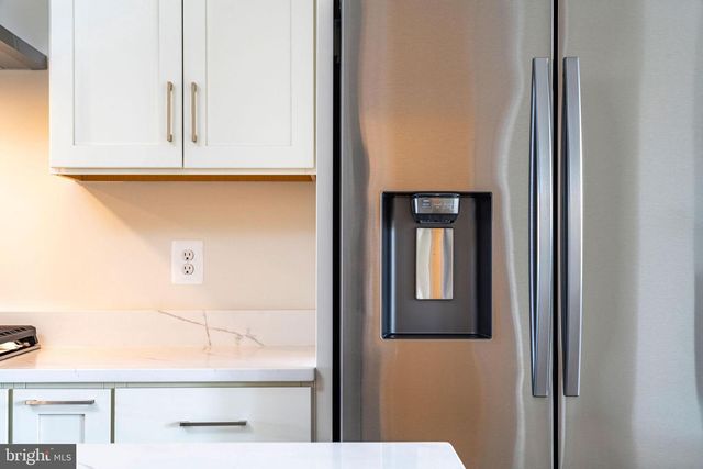 23642 WINTERDAY DR, Ashburn, VA 20148