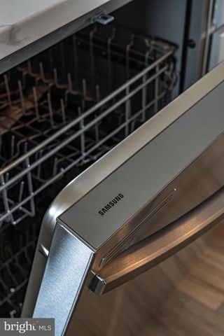 23642 WINTERDAY DR, Ashburn, VA 20148