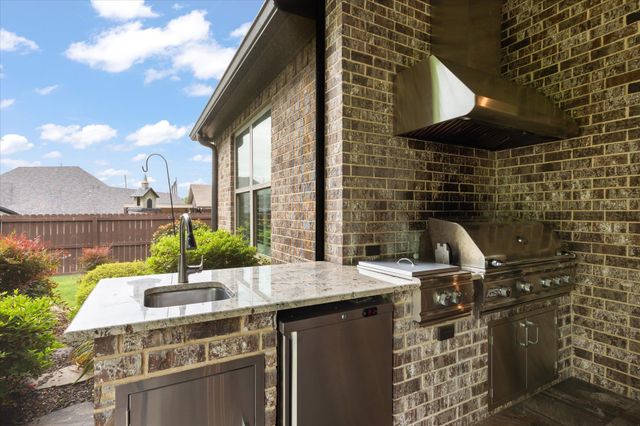 1111 Masters Way, Longview, TX 75605