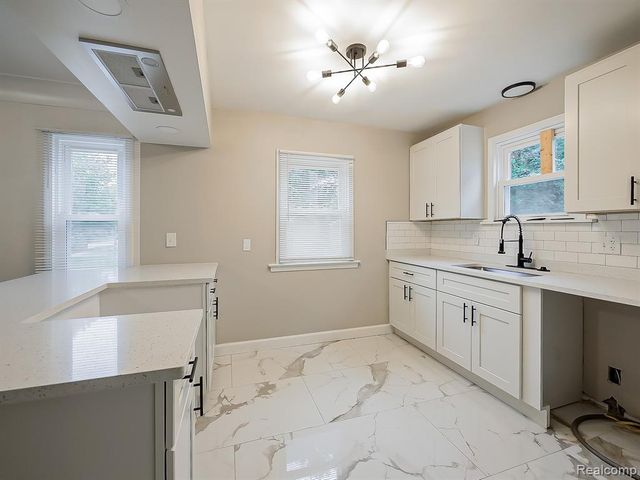 19211 Pierson Street, Detroit, MI 48219