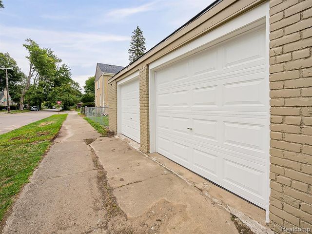 19211 Pierson Street, Detroit, MI 48219