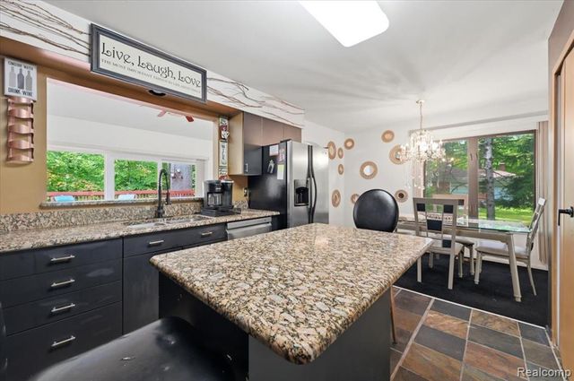 23605 Beech Road, Southfield, MI 48033